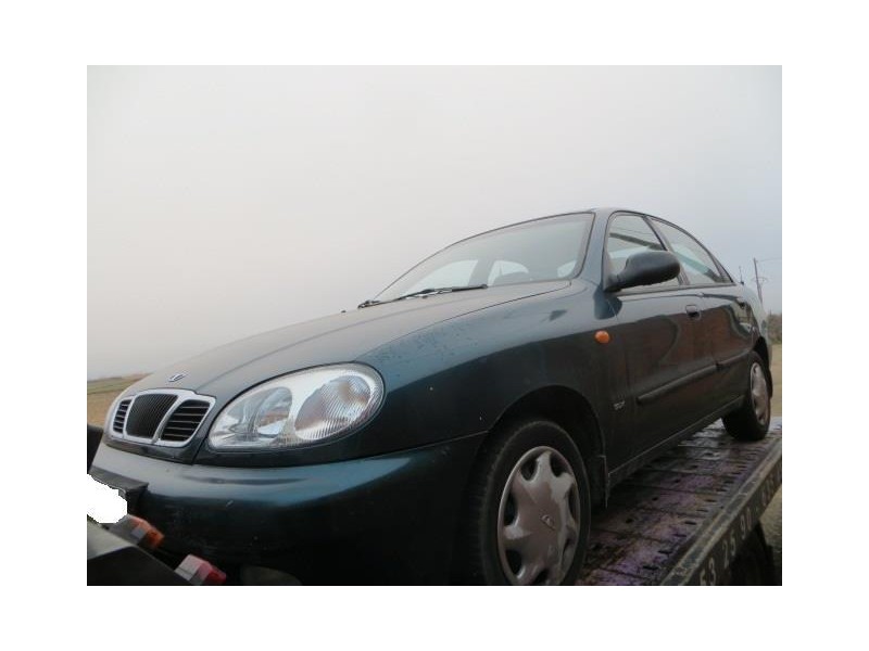 daewoo lanos del año 1999