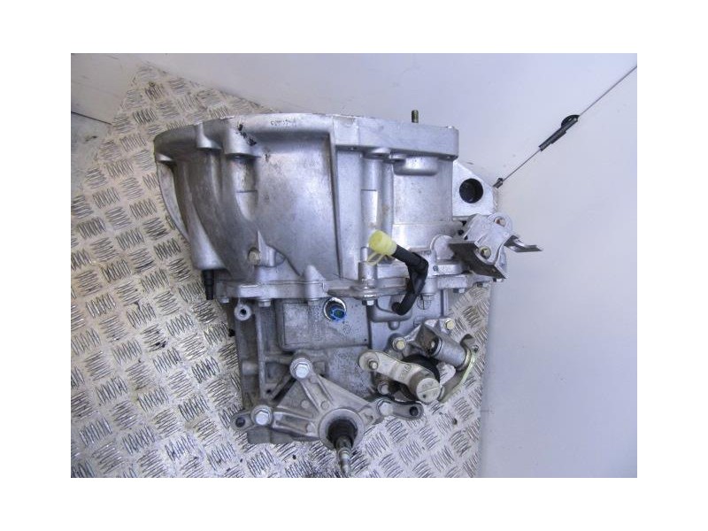 Recambio de cambio 6v (td /tdi) : renault megane : 1.9 dci [2003] para renault megane 1.9 dci referencia OEM IAM NDO001  