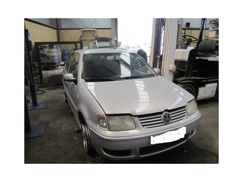 VOLKSWAGEN POLO (6N2)