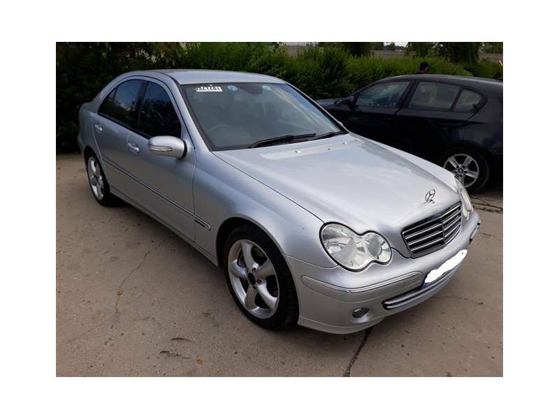MERCEDES-BENZ C220
