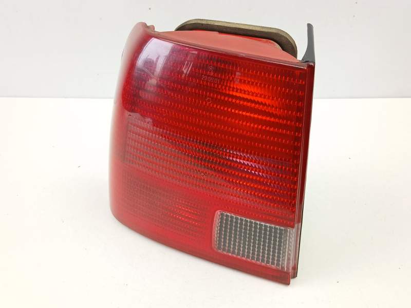 Recambio de piloto trasero izquierdo para volkswagen passat b5 (3b2) 1.9 tdi referencia OEM IAM 3B5945095F  