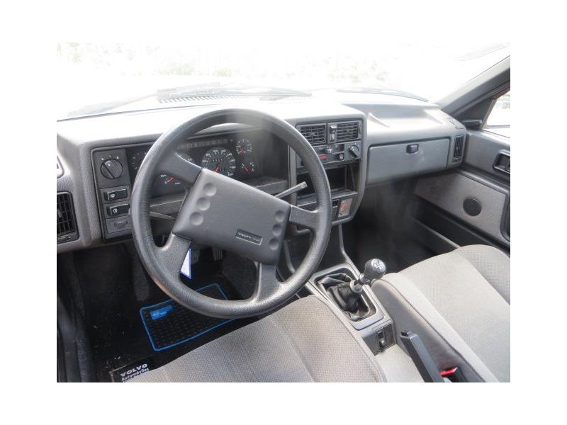 volvo 360 del año 1988