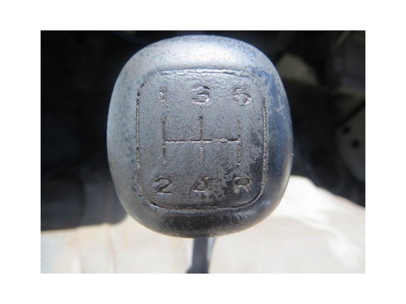 nissan vanette del año 1985