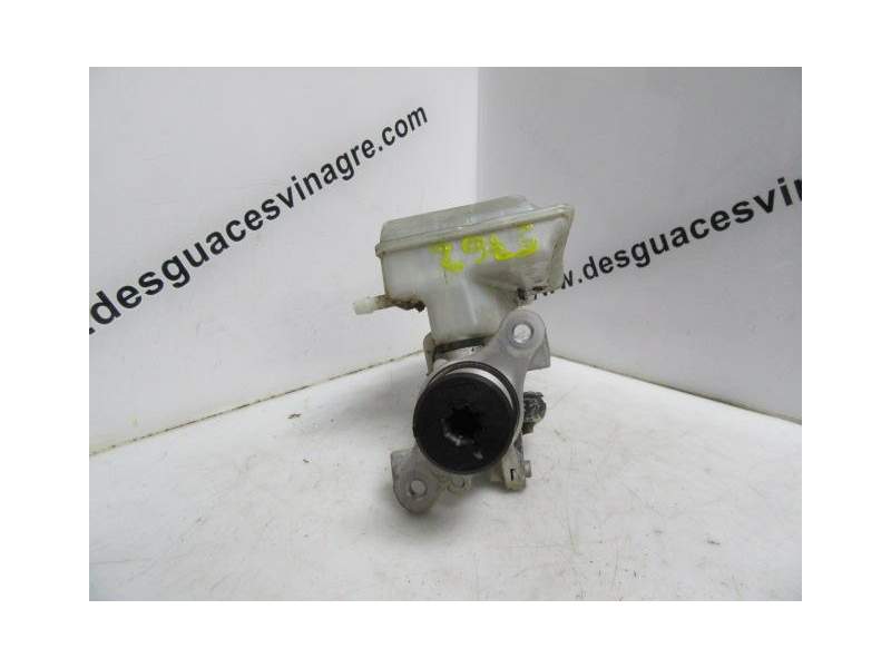 Recambio de bomba de freno para volkswagen golf 1.6 td referencia OEM IAM   