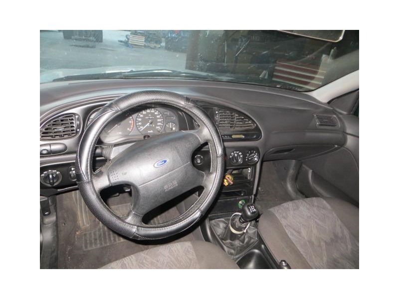 ford mondeo del año 1999