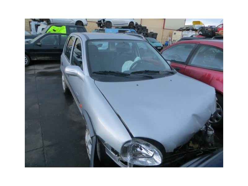 opel corsa del año 2000