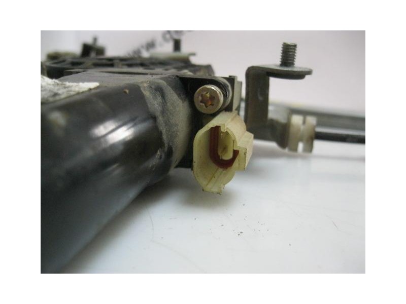 Recambio de elevalunas elec. tra. izq. : hyundai accent : 1.5 td -3ea (82,01cv) 5p [2006] para hyundai accent 1.5 td -3ea    5p 