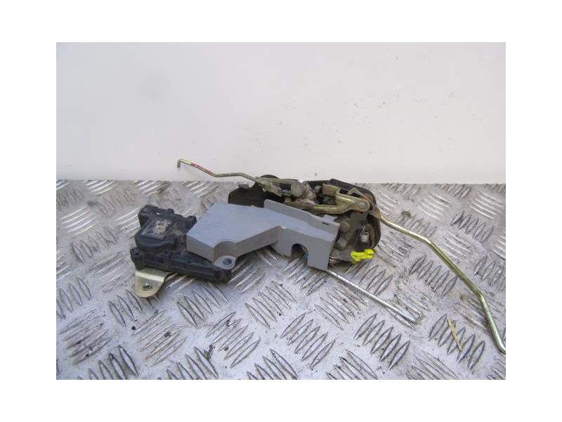 Recambio de cerradura puerta delantera derecha para hyundai accent ii sedán (lc) 1.5 crdi referencia OEM IAM   