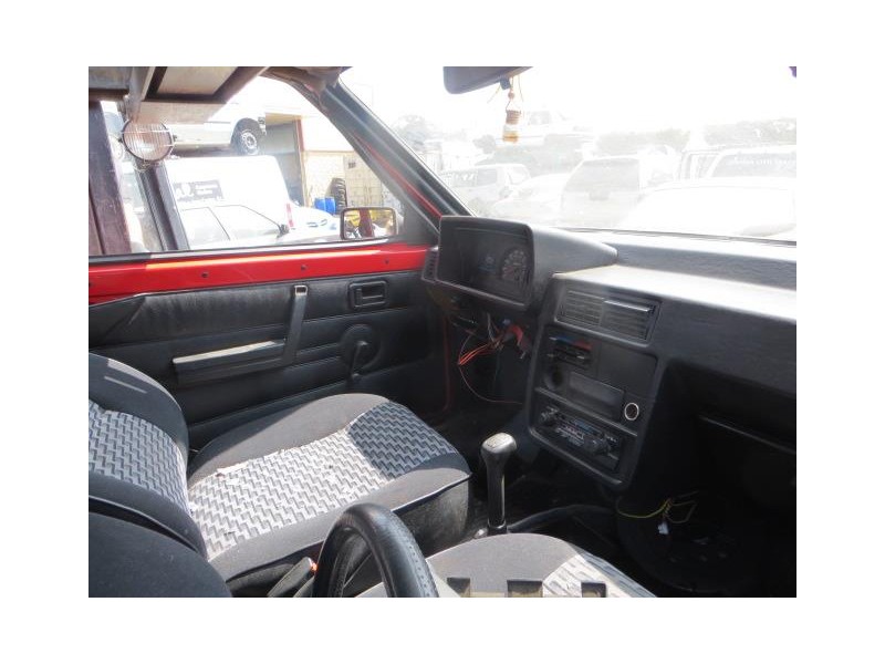 seat ibiza del año 1988