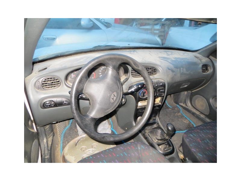 hyundai lantra del año 1998