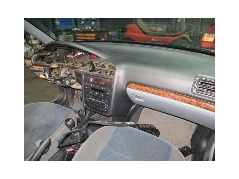 peugeot 406 del año 2000