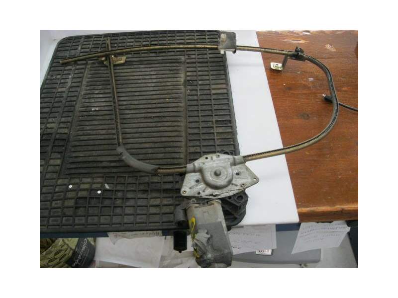 Recambio de elevalunas delantero izquierdo para renault 19 1.4 g -e7j 5p referencia OEM IAM ELECTRICO  