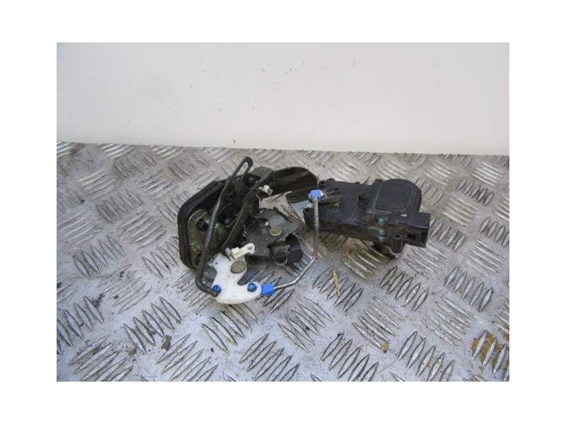 Recambio de cerradura puerta trasera izquierda para hyundai accent ii sedán (lc) 1.5 crdi referencia OEM IAM   