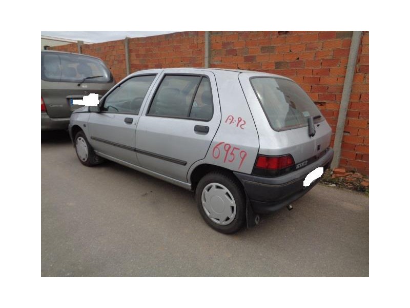 renault clio del año 1992