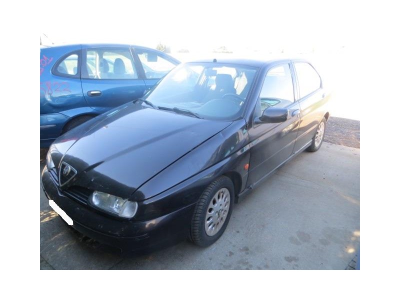 alfa romeo 146 del año 2000