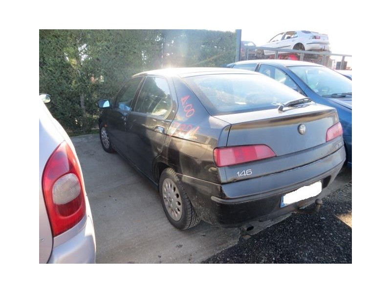alfa romeo 146 del año 2000
