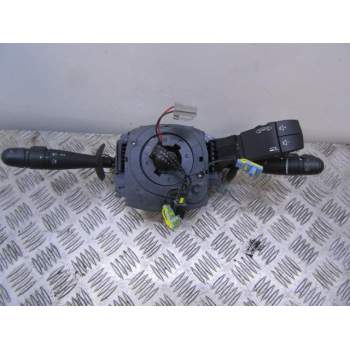 MANDO LUCES Y LIMPIAS 8200328896 