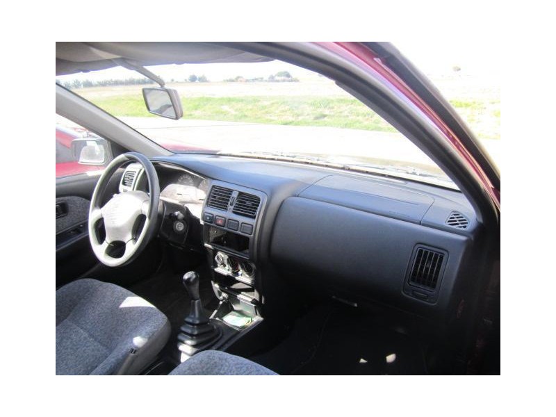 nissan almera del año 1998