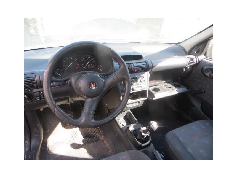 opel corsa del año 1998
