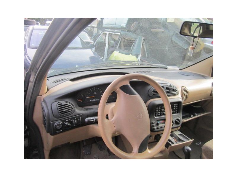 chrysler voyager del año 1998