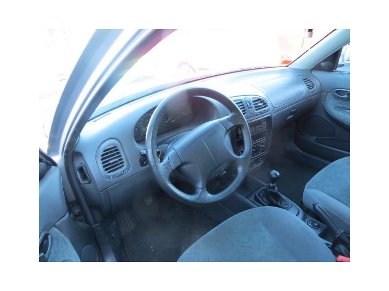 daewoo nubira del año 1998