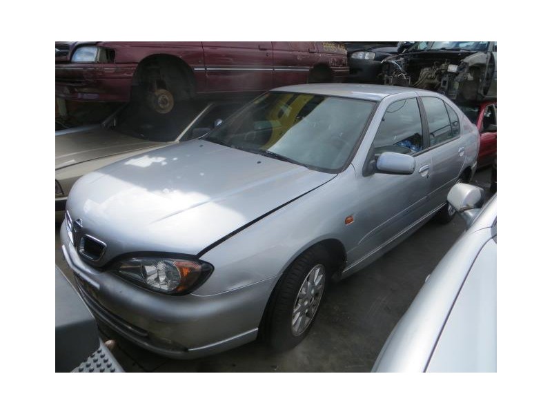 nissan primera del año 2000