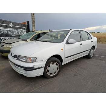 NISSAN Almera (N15) de desguace