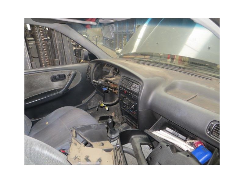 nissan primera del año 1992