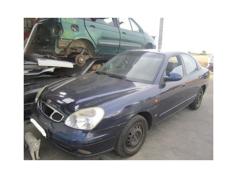 daewoo nubira del año 2000