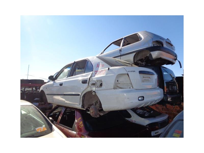 hyundai accent del año 2000