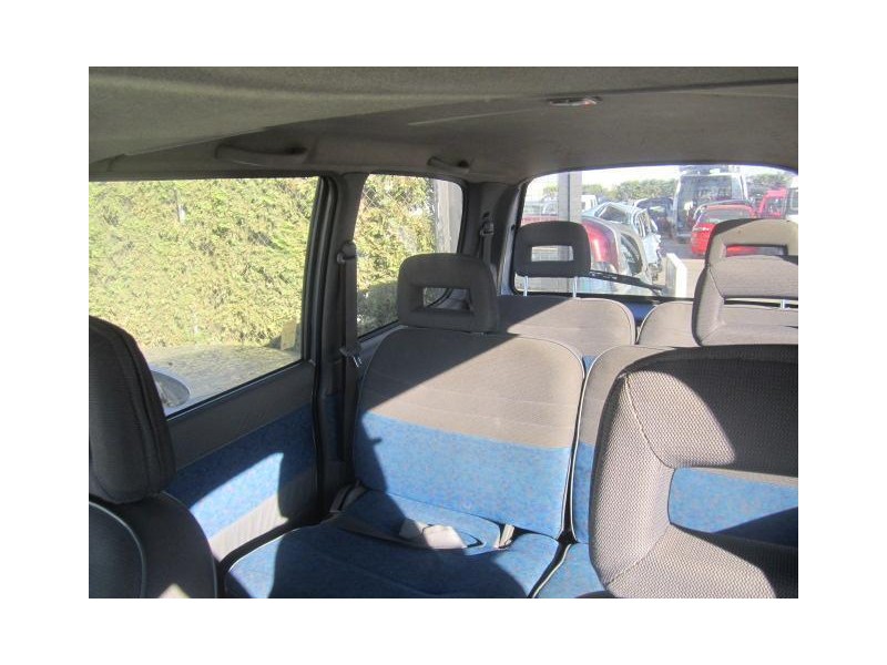 nissan serena del año 1994