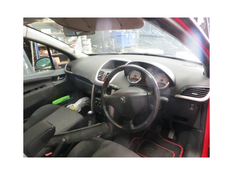 peugeot 207 1.6 hdi -9hx--ingles del año 2007