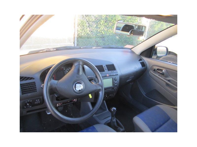 seat ibiza del año 1999
