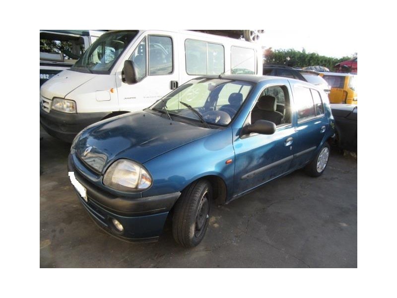 renault clio del año 2000