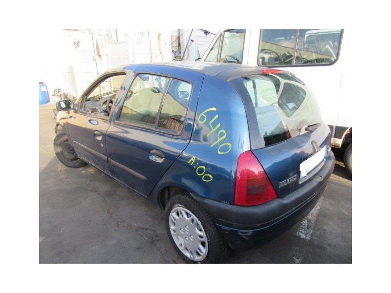 renault clio del año 2000