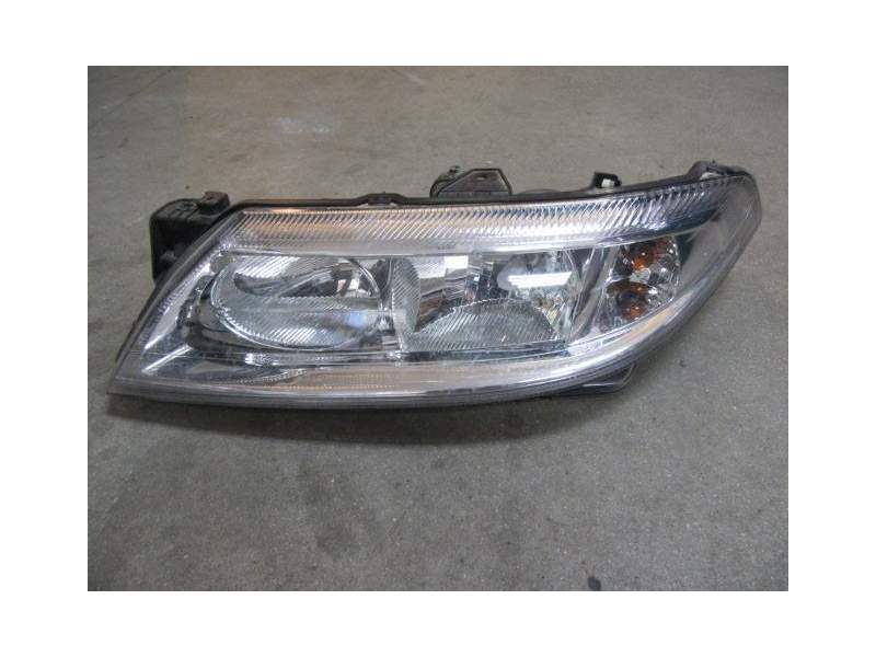 Recambio de faro izquierdo para renault laguna 1.9 dci /f9q t7 referencia OEM IAM 7701048927  