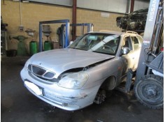daewoo nubira del año 2000