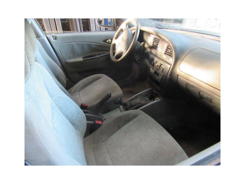 daewoo nubira del año 2000