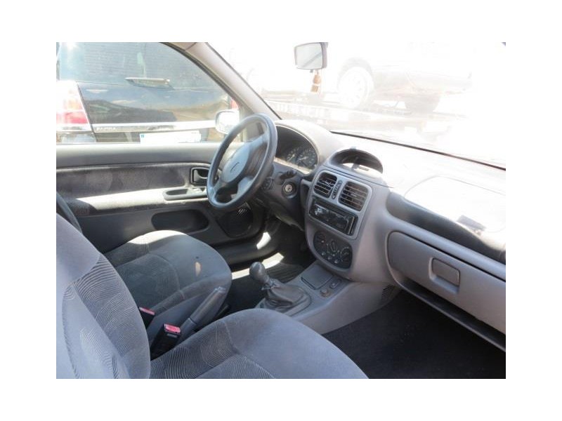 renault clio del año 1999