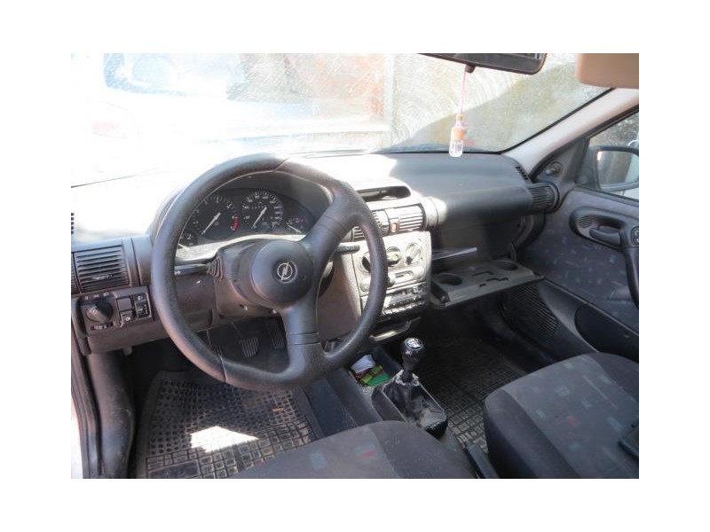 opel corsa 1.0 g -x10xe (54,38cv del año 1999