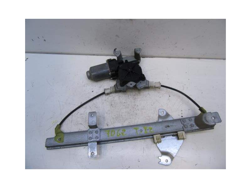 Recambio de elevalunas trasero izquierdo para nissan almera tino (v10) 1.8 referencia OEM IAM 82701BU010  