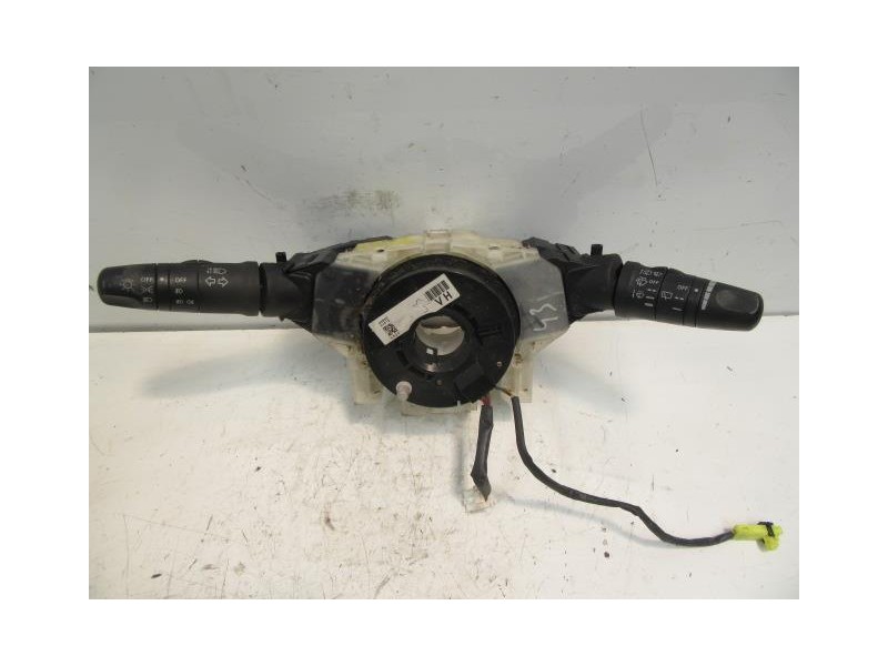 Recambio de mando luces y limpias : nissan almera : 1.8 g tino (115,57cv) [2006] para nissan almera 1.8 g tino referencia OEM IA