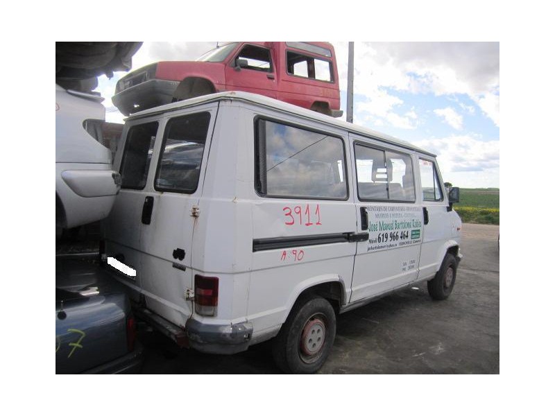 peugeot j5 del año 1990