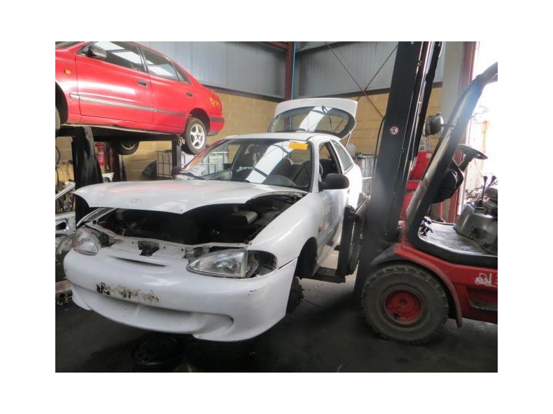 hyundai accent del año 1996