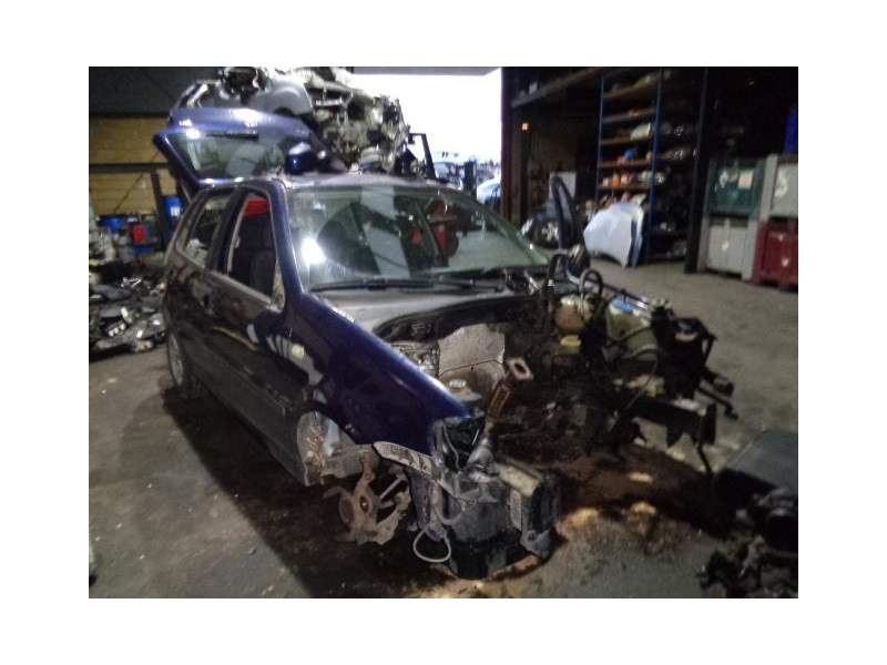 VOLKSWAGEN POLO (6N2)
