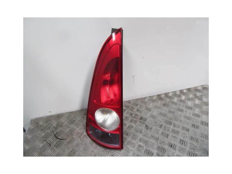 Recambio de piloto trasero izquierdo para renault espace 3.0 dci automatica (176,75 cv) referencia OEM IAM 8200027153  