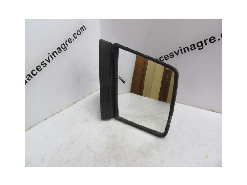 Recambio de retrovisor derecho para renault trafic 2.1 d referencia OEM IAM MANUAL  