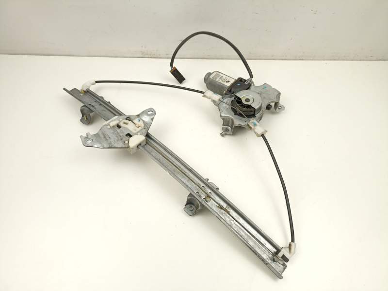 Recambio de elevalunas delantero derecho para nissan primera 1.6 g referencia OEM IAM 807009F500 400600T4 