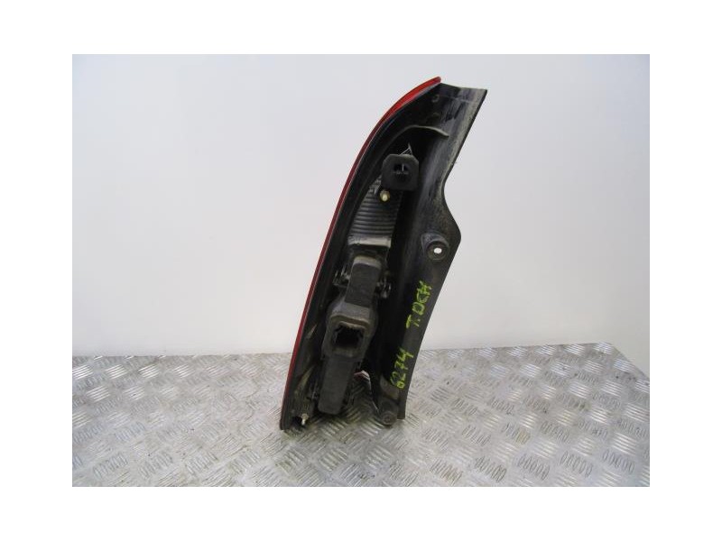 Recambio de piloto trasero dch. : renault espace : 2.5 dci [2003] para renault espace 2.5 dci referencia OEM IAM 8200027152  