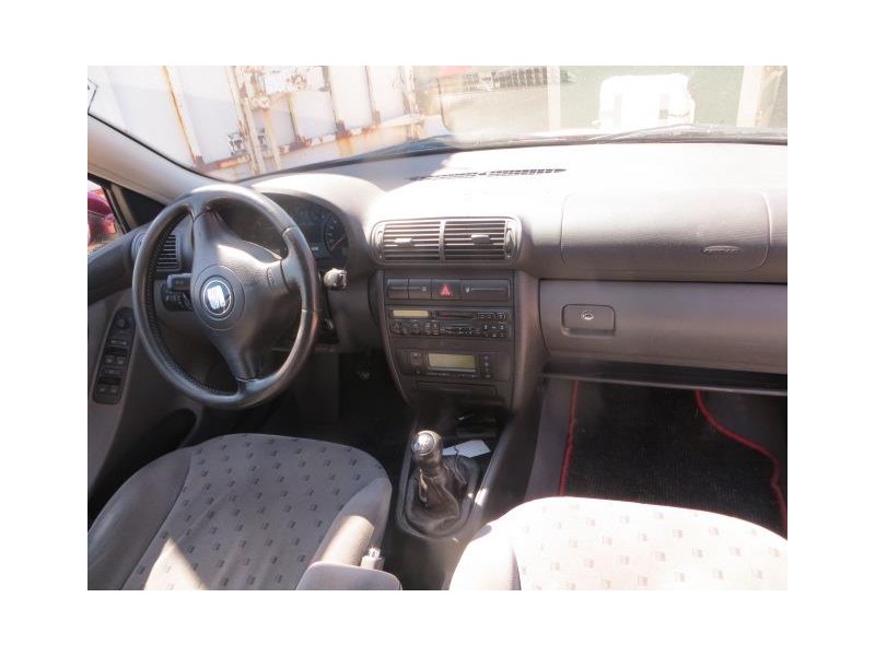 seat toledo del año 2000